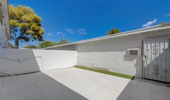 571 Greenbriar Townhouse Way, Las Vegas, NV 89121
