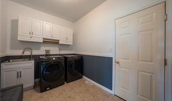 12447 Lesswing Rd, Alden, NY 14004