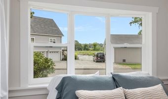 3 Sheffield St, Warwick, RI 02889