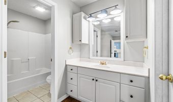 137 Langston Ln, Beebe, AR 72012