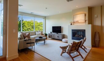 35 Cherry St 302, Burlington, VT 05401