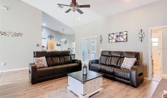 123 EVERGREEN Dr, Auburndale, FL 33823