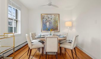 35 Marsh St, Newport, RI 02840