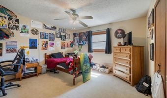 709 Oakhurst Dr, Amherst, OH 44001