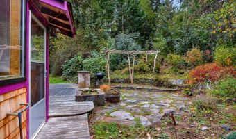 44072 Anderson Ln, Astoria, OR 97103