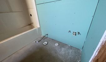 6484 S COYOTE Rd, Apple Valley, UT 84737