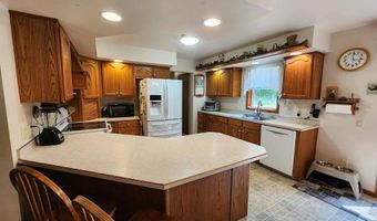 817 Elk Dr, Adams, WI 53910