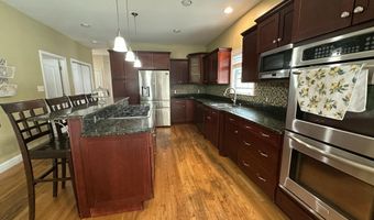 528 Vanderbilt Ave, Bayville, NJ 08721