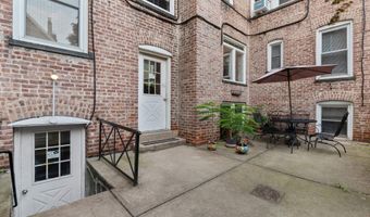 122 W 39TH St A4, Bayonne, NJ 07302