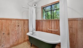 324 Liberty St, Ashland, OR 97520