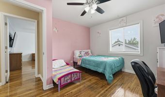 912 David St, Antioch, IL 60002