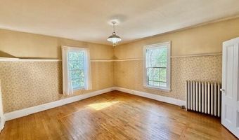 102 Congress St, Belfast, ME 04915