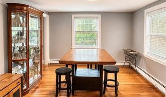625 Mendon Rd, Cumberland, RI 02864