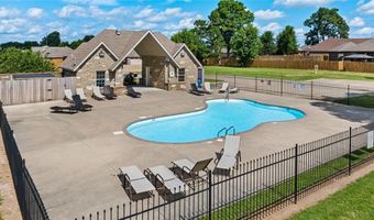 2506 SW Glenn Ridge Rd, Bentonville, AR 72713