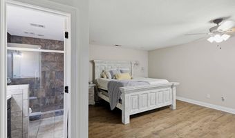 704 Shasta Dr, Albertville, AL 35950