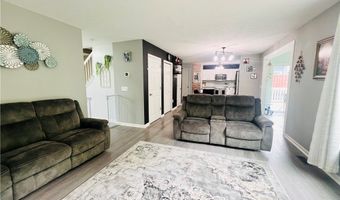 10523 Herrington Dr, Aurora, OH 44202