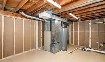 1621 Carroll Ave, Ames, IA 50010