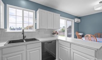 570 Lilac St, Blackfoot, ID 83221
