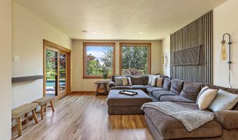 550 Crowson Rd, Ashland, OR 97520