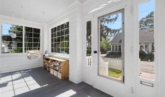 110 Spofford Ave, Warwick, RI 02888