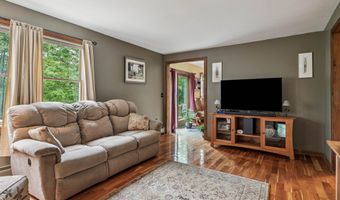 530 West Rd, Barnard, VT 05031