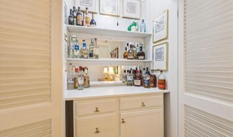 6916 PACIFIC Ln, Annandale, VA 22003