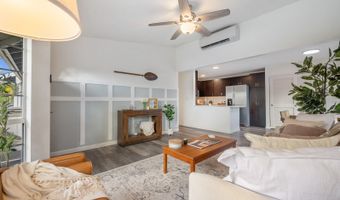 594 Mananai Pl 21T, Honolulu, HI 96818