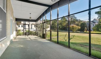 45 E LAKE Dr, Annapolis, MD 21403