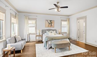 2530 Bay St, Charlotte, NC 28205