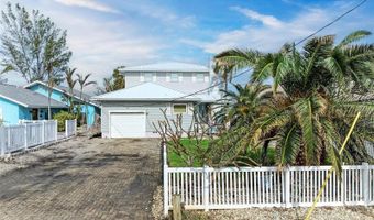 893 N SHORE Dr, Anna Maria, FL 34216