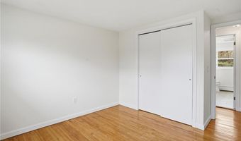 49 Roosevelt Dr, Bristol, RI 02809