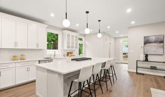 5709 5TH St S, Arlington, VA 22204