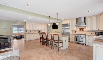 77 Warren Dr, Aberdeen, NJ 07747