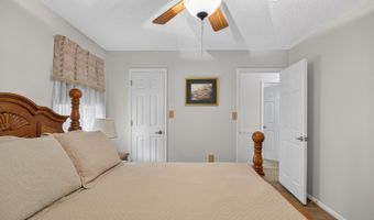 414 Holly Hills Dr, Altavista, VA 24517