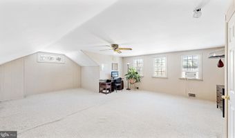 102 MERIDEN Dr, Hockessin, DE 19707