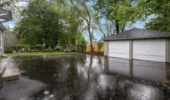 1056 Pontiac Ave, Cranston, RI 02920