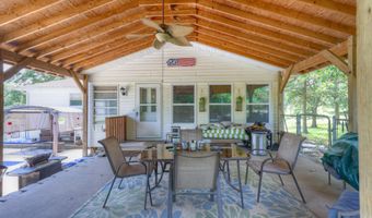 880 Oak Crst, Baxter Springs, KS 66713