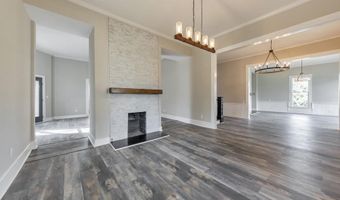 112 Cherry St, Adairsville, GA 30103