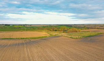 01 Vine Ave, Ainsworth, IA 52201