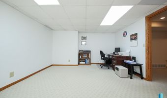 48224 266th St, Brandon, SD 57005