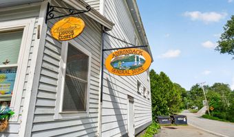 899 E Shore Dr, Adirondack, NY 12808