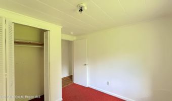 13 Birk St, Acra, NY 12405