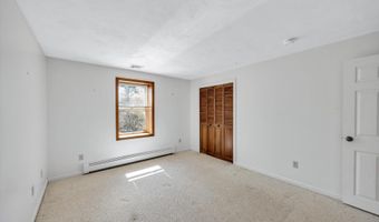 52 Clubhouse Dr, Bourne, MA 02532