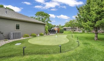 905 Emerald Pines Dr, Arnolds Park, IA 51331