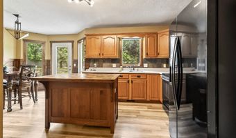 1331 N Finlandia Way, Albion, IN 46701