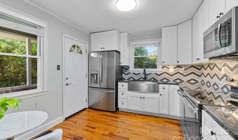 1638 Academy St, Charlotte, NC 28205