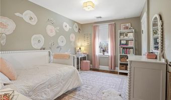 47 Hyland Ave, East Greenwich, RI 02818