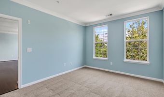 4950 BRENMAN PARK Dr 308, Alexandria, VA 22304