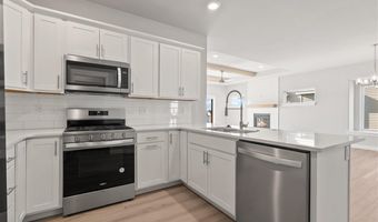1299 Berkshire Ln, North Liberty, IA 52317