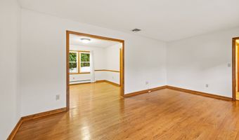 14 Colonial Ct, Cheshire, CT 06410